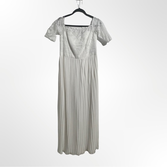 Chi Chi London Bridal BARDOT LACE WEDDING DRESS - Picture 2 of 7